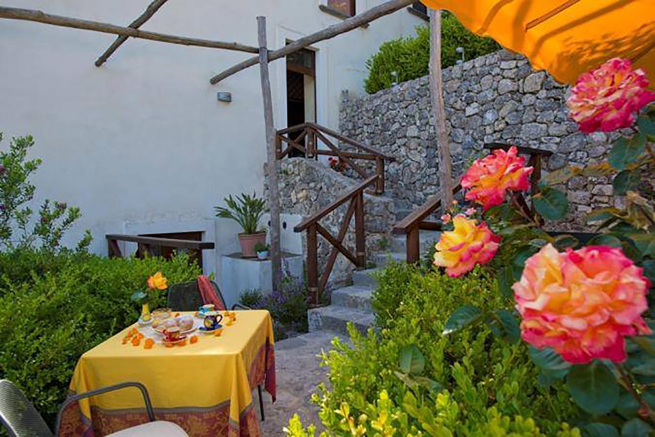 Bed and Breakfast L'Antico Borgo Dei Limoni Amalfi Exterior foto