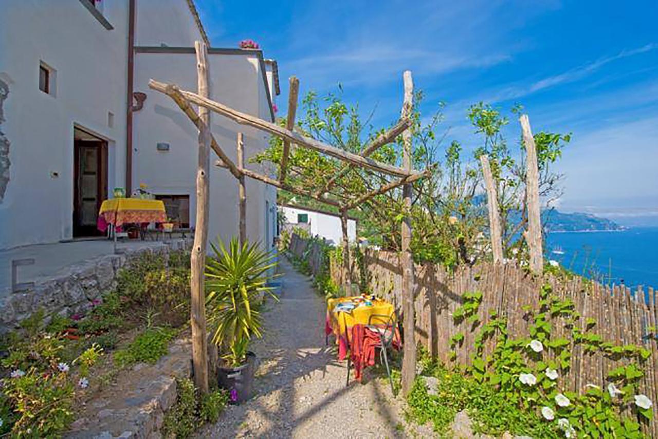 Bed and Breakfast L'Antico Borgo Dei Limoni Amalfi Exterior foto